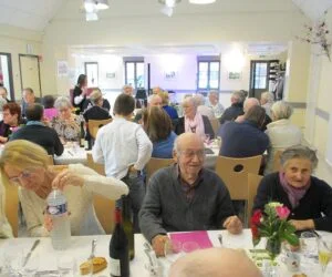 Galerie - Association Le Cercle Jean Richepin - Repas personnes agées